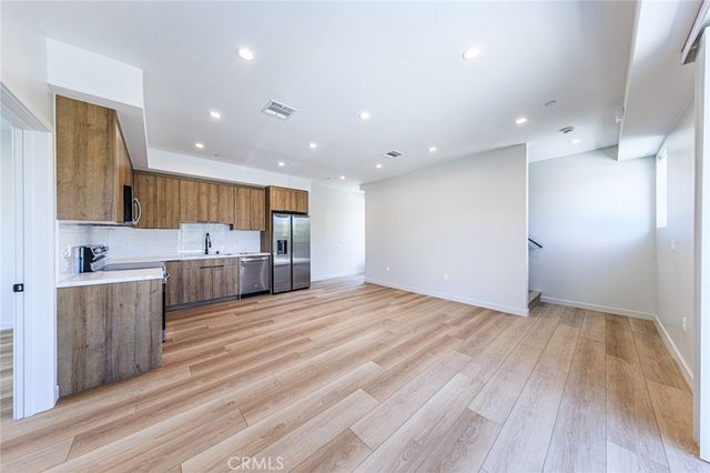 9064 La Prada, Los Angeles, CA 90042