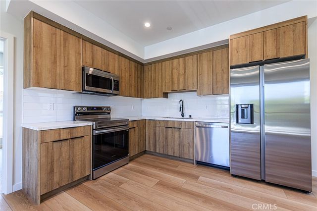 9064 La Prada, Los Angeles, CA 90042
