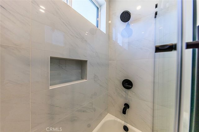 9064 La Prada, Los Angeles, CA 90042