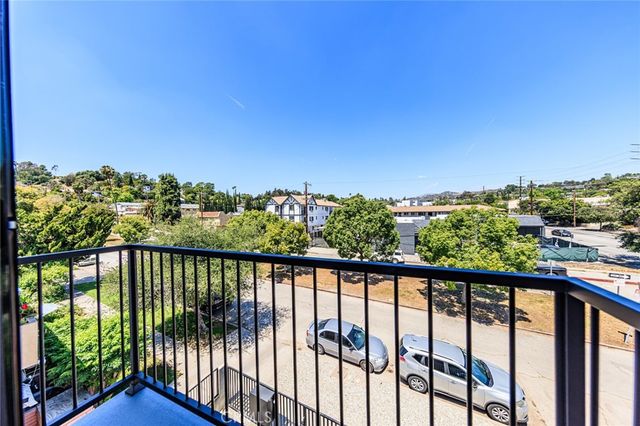 9064 La Prada, Los Angeles, CA 90042