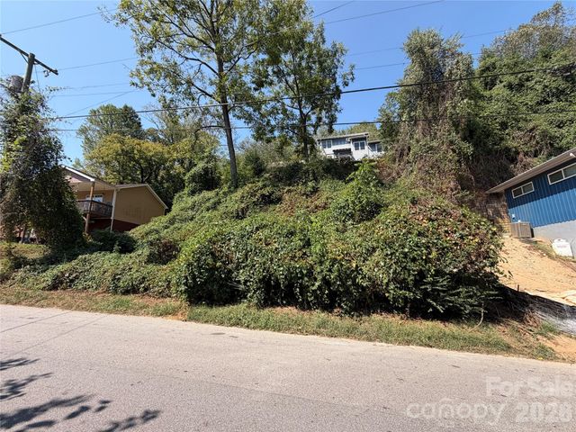 99999 Waynesville Avenue, Asheville, NC 28806