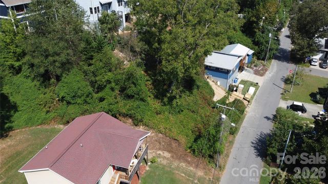 99999 Waynesville Avenue, Asheville, NC 28806