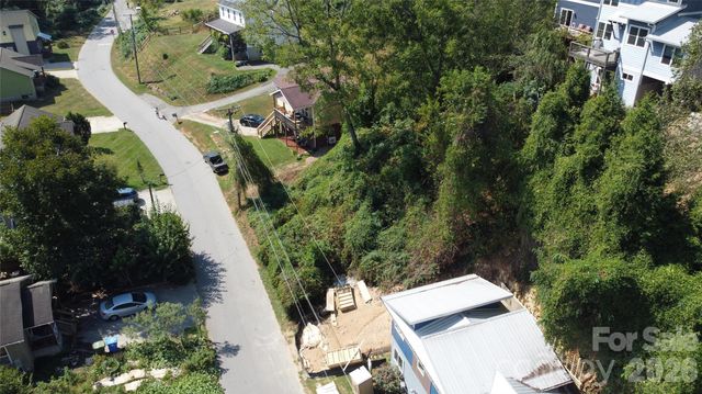 99999 Waynesville Avenue, Asheville, NC 28806
