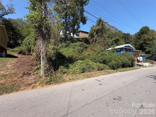 99999 Waynesville Avenue, Asheville, NC 28806