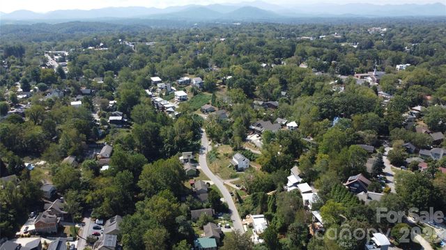 99999 Waynesville Avenue, Asheville, NC 28806