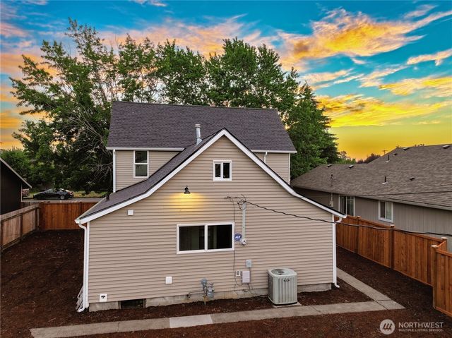 1024 H Street, Centralia, WA 98531