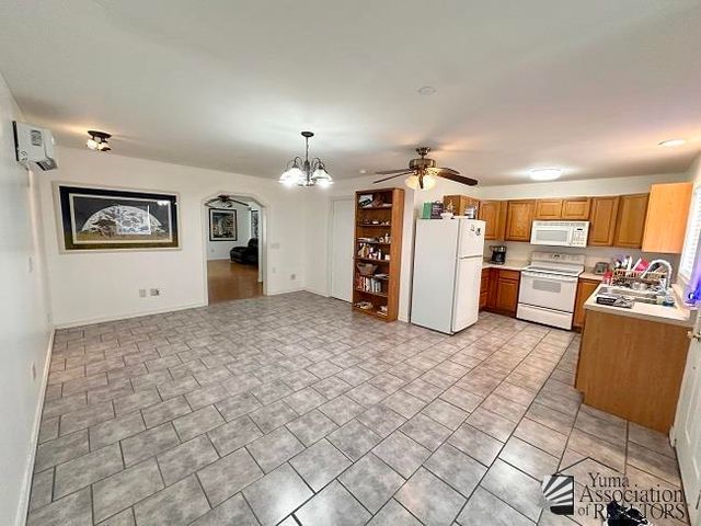 13253 E 41 Dr, Yuma, AZ 85367