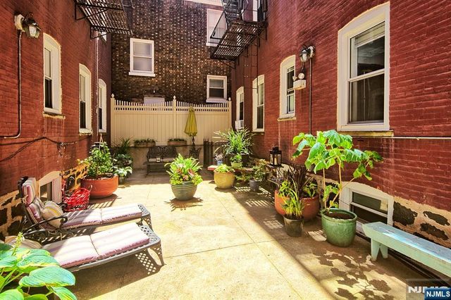 875 Boulevard East Boulevard 17, Weehawken, NJ 07086