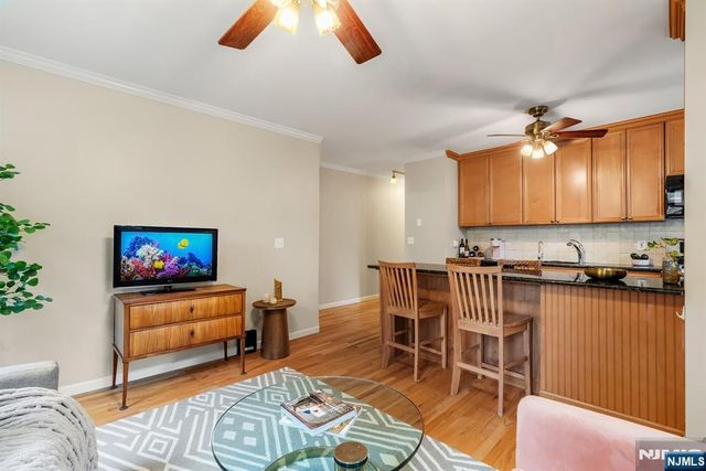875 Boulevard East Boulevard 17, Weehawken, NJ 07086
