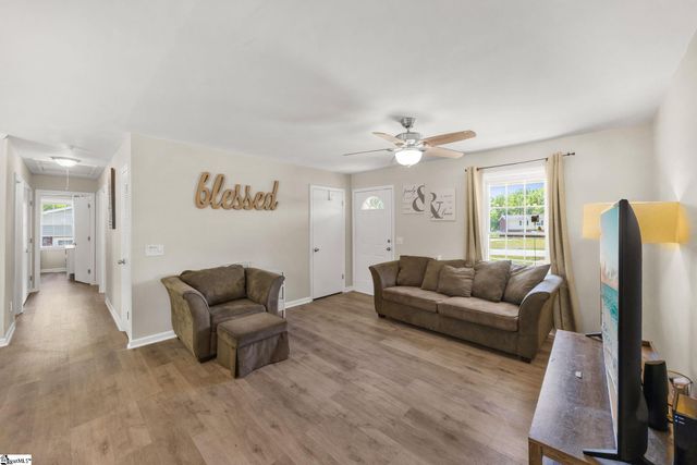 309 E Hampton Avenue, Honea Path, SC 29654