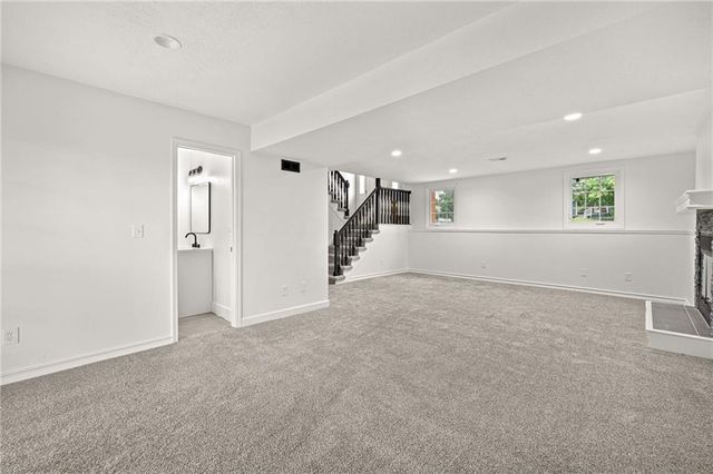 1119 W Pleasant Drive, Raymore, MO 64083