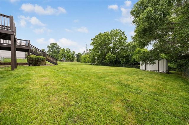 1119 W Pleasant Drive, Raymore, MO 64083
