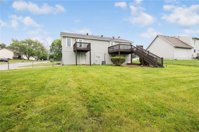 1119 W Pleasant Drive, Raymore, MO 64083