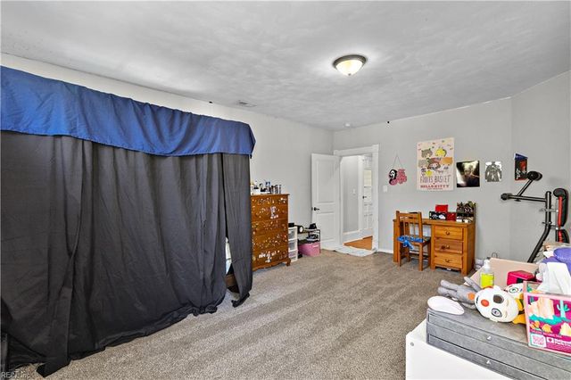 112 Linden AVE, Suffolk, VA 23434