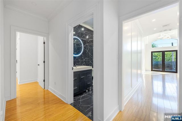 1080 River Road, Edgewater, NJ 07020