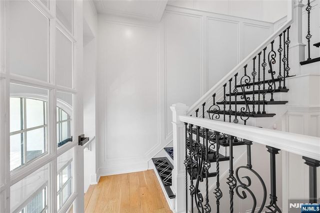 1080 River Road, Edgewater, NJ 07020