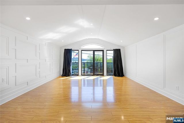 1080 River Road, Edgewater, NJ 07020