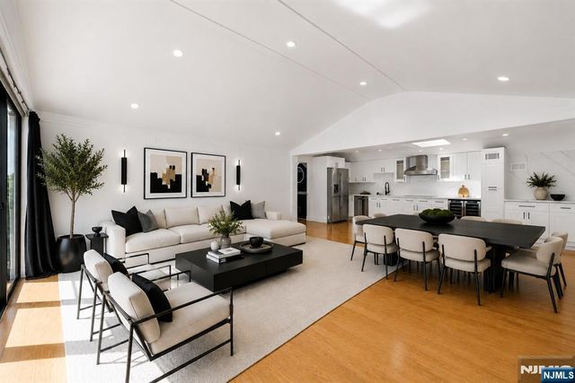 1080 River Road, Edgewater, NJ 07020