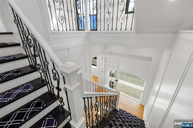 1080 River Road, Edgewater, NJ 07020