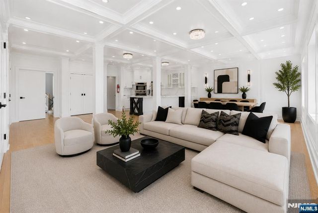 1080 River Road, Edgewater, NJ 07020