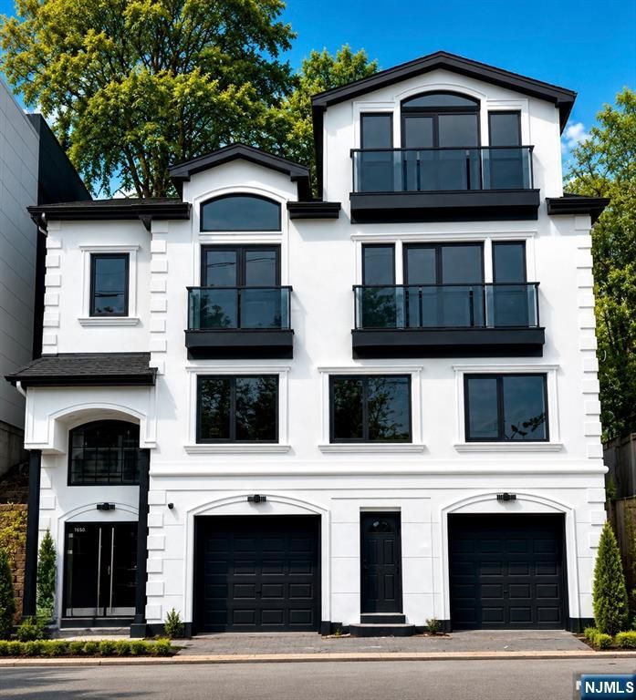 1080 River Road, Edgewater, NJ 07020