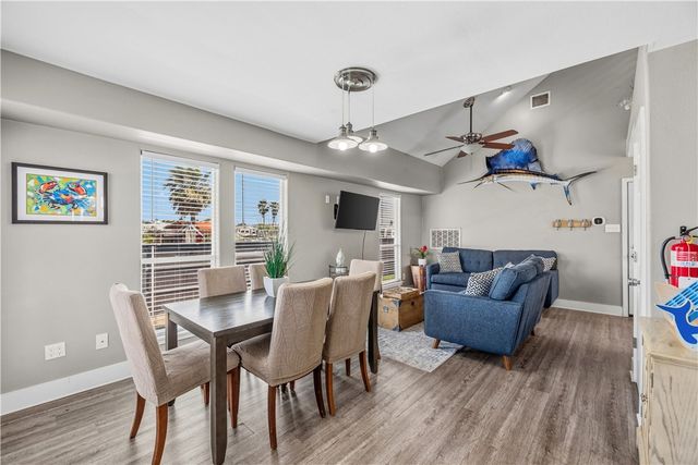 405 W Avenue C Ave, Port Aransas, TX 78373