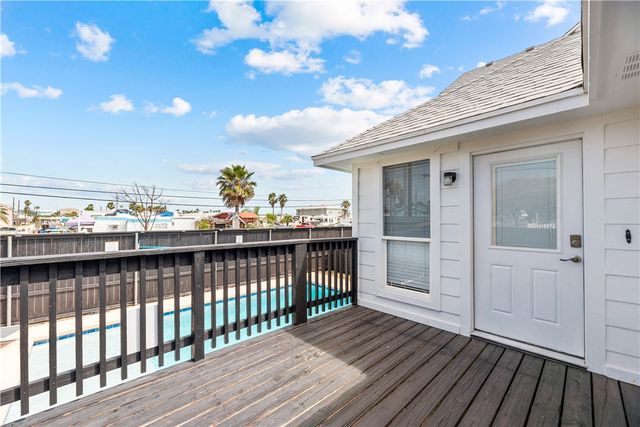 405 W Avenue C Ave, Port Aransas, TX 78373