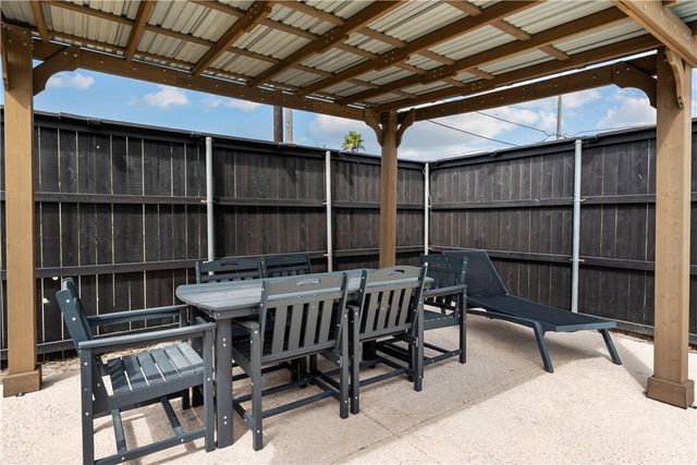 405 W Avenue C Ave, Port Aransas, TX 78373
