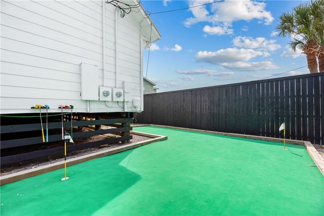 405 W Avenue C Ave, Port Aransas, TX 78373