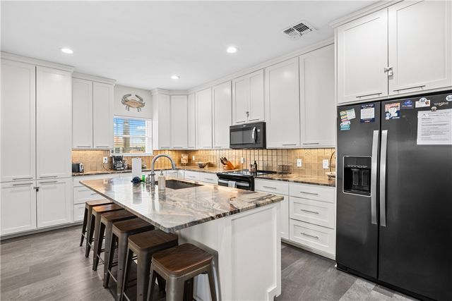 405 W Avenue C Ave, Port Aransas, TX 78373