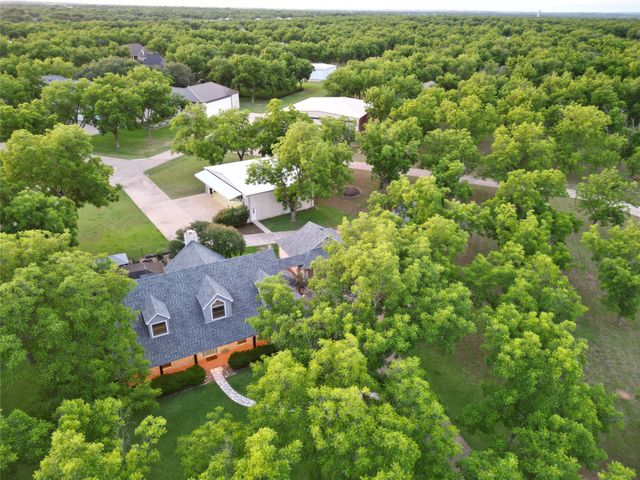 6405 Secretariat Court, Granbury, TX 76049