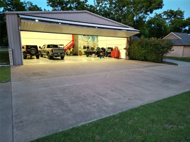 6405 Secretariat Court, Granbury, TX 76049