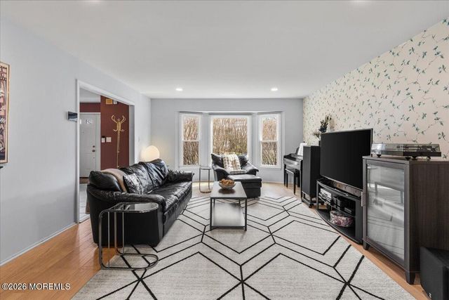 4 Arie Drive, Marlboro, NJ 07746