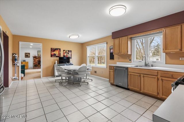 4 Arie Drive, Marlboro, NJ 07746