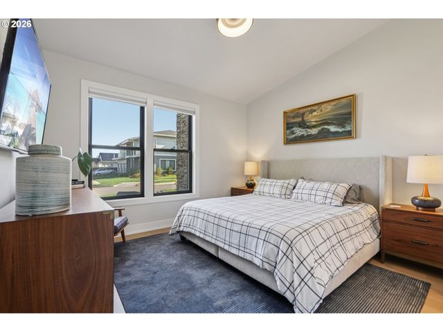 5904 Se MCINNIS St, Hillsboro, OR 97123