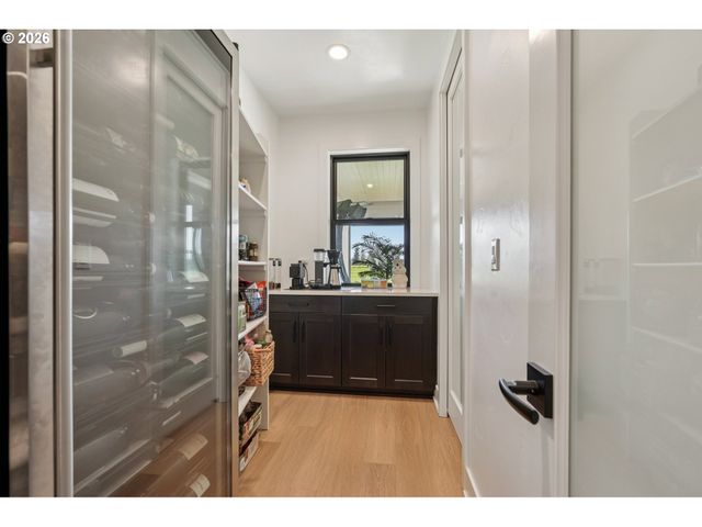 5904 Se MCINNIS St, Hillsboro, OR 97123