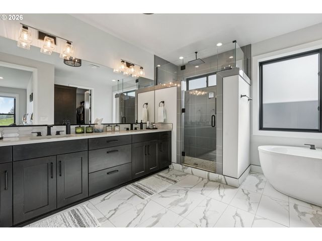 5904 Se MCINNIS St, Hillsboro, OR 97123