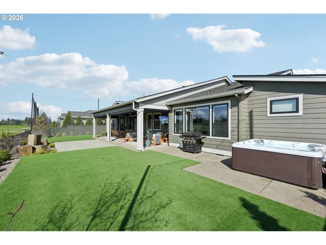 5904 Se MCINNIS St, Hillsboro, OR 97123