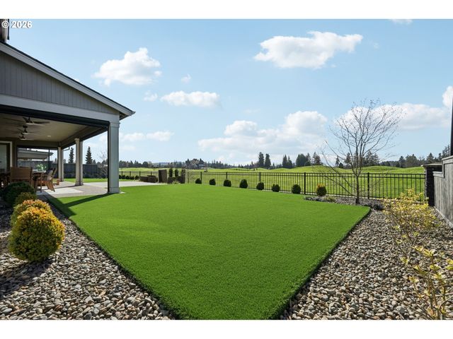 5904 Se MCINNIS St, Hillsboro, OR 97123