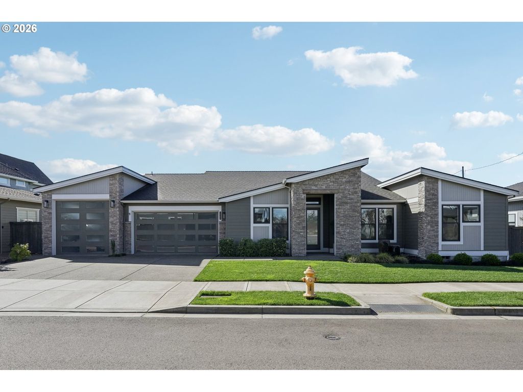 5904 Se MCINNIS St, Hillsboro, OR 97123