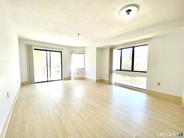 1204 Whitney Avenue 208, Hamden, CT 06517