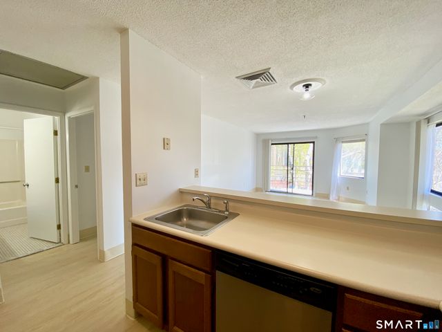 1204 Whitney Avenue 208, Hamden, CT 06517