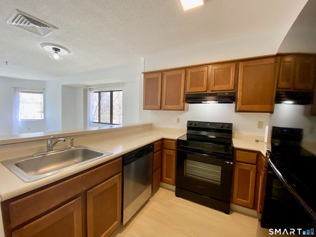 1204 Whitney Avenue 208, Hamden, CT 06517