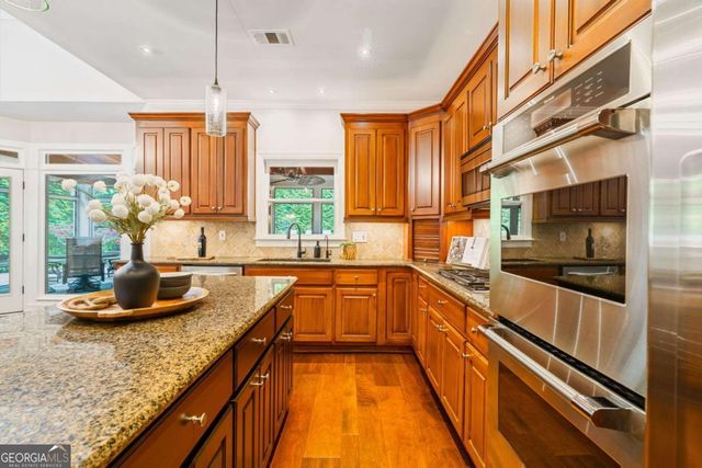 3890 Bridle Ridge Drive, Suwanee, GA 30024