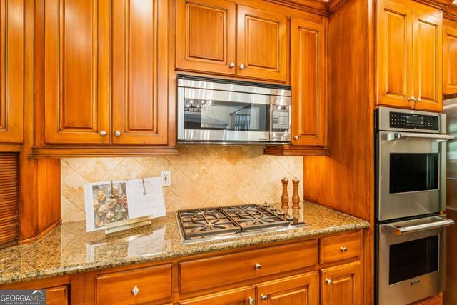3890 Bridle Ridge Drive, Suwanee, GA 30024