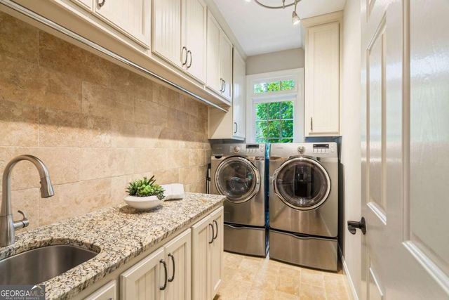 3890 Bridle Ridge Drive, Suwanee, GA 30024