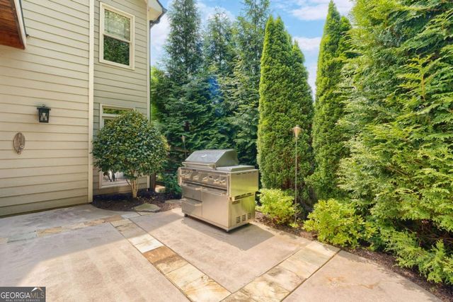 3890 Bridle Ridge Drive, Suwanee, GA 30024