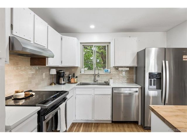 6825 Newland St, Arvada, CO 80003