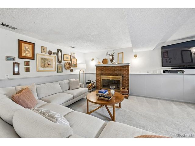 6825 Newland St, Arvada, CO 80003