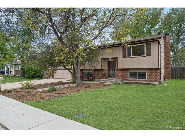 6825 Newland St, Arvada, CO 80003